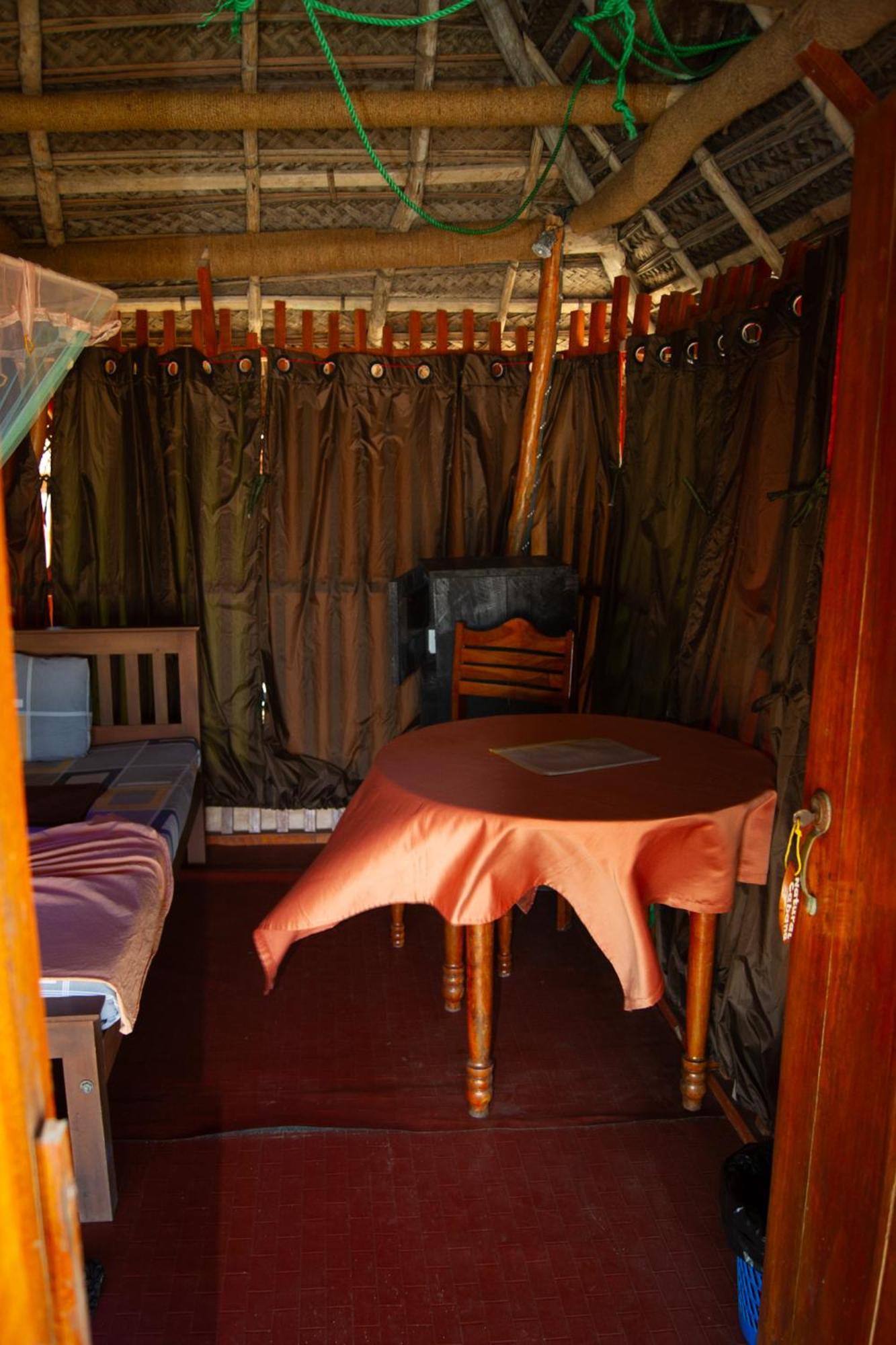 Ibisbird Beach Bungalows, Sport, Spa And Restaurant Tangalle Ngoại thất bức ảnh